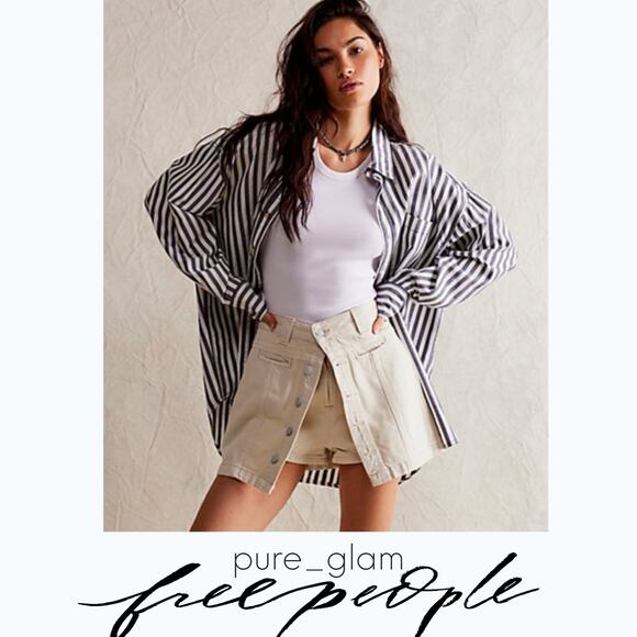 Free People skort in denim - Picture 2 of 4